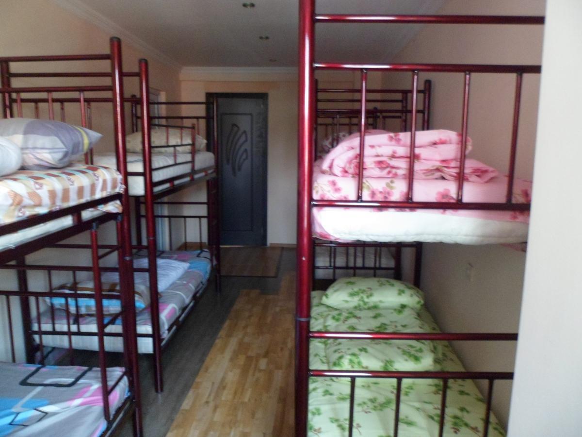באטומי Everyday Cat Hostel מראה חיצוני תמונה