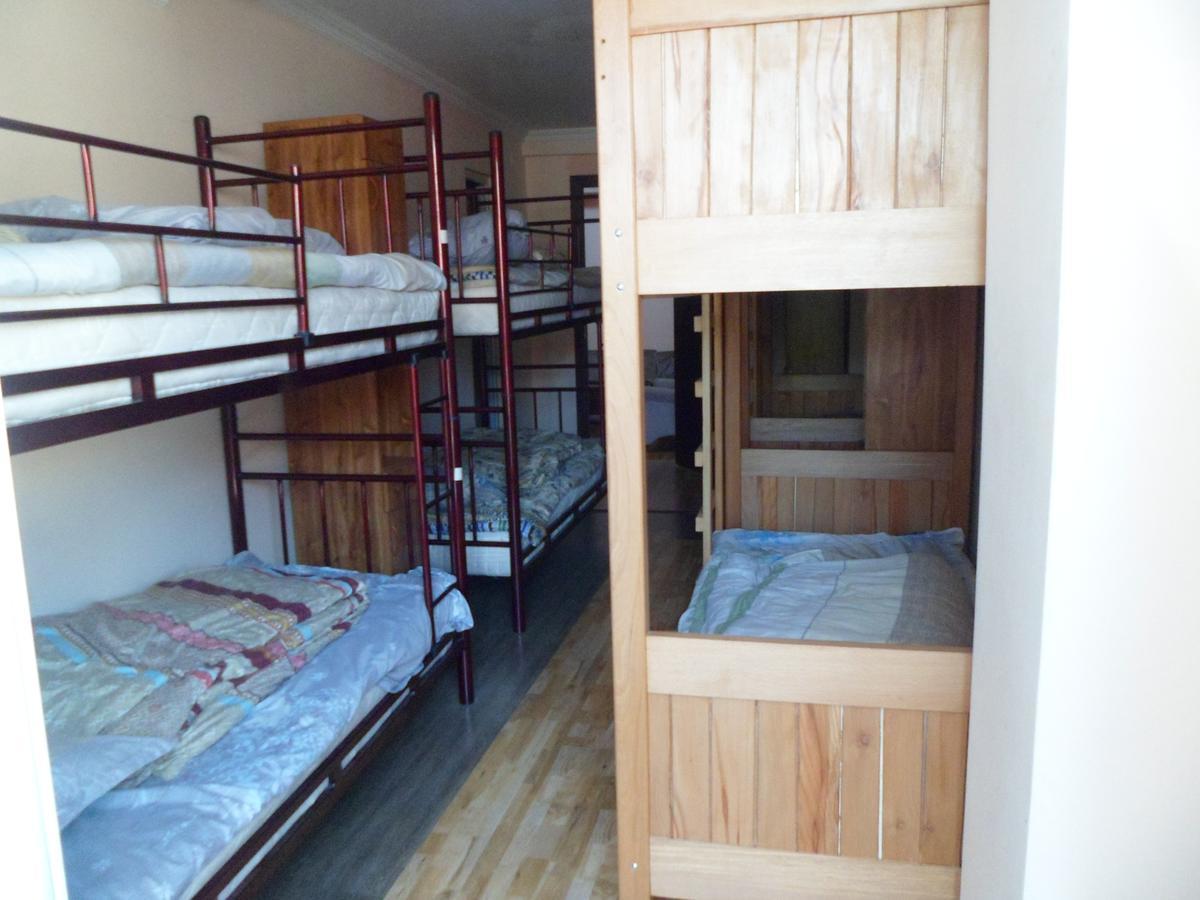 באטומי Everyday Cat Hostel מראה חיצוני תמונה