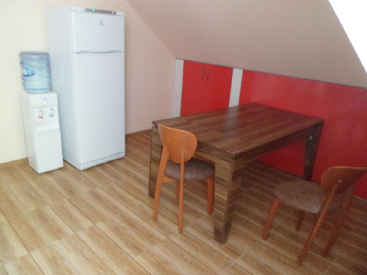 באטומי Everyday Cat Hostel מראה חיצוני תמונה