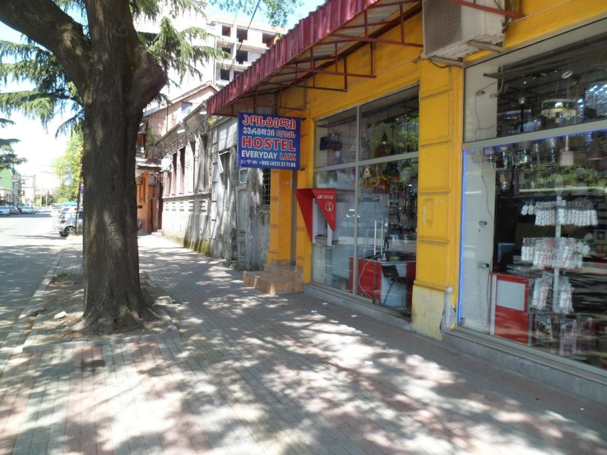 באטומי Everyday Cat Hostel מראה חיצוני תמונה